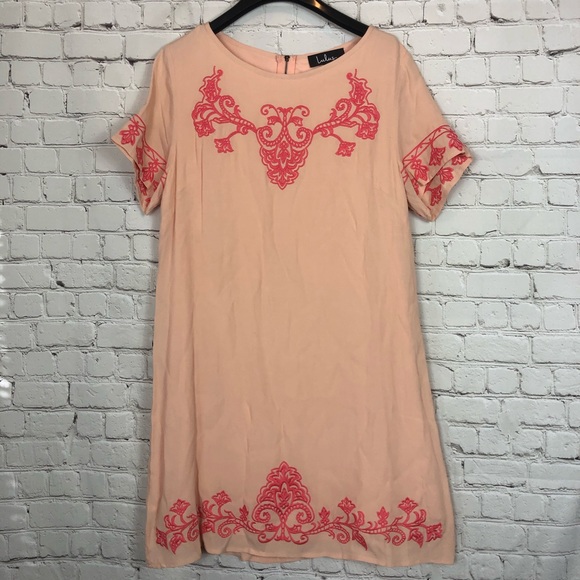 embroidered short sleeve dress